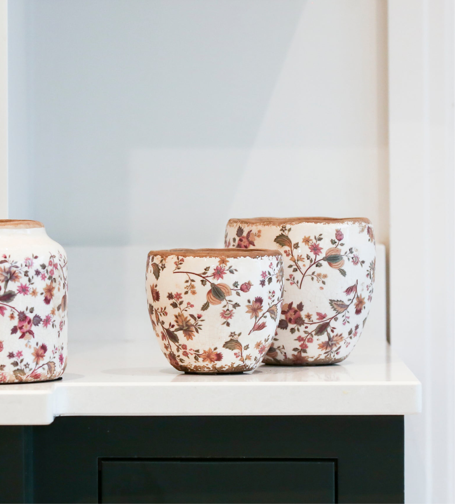 A set of two pretty floral print ceramic pots, perfect for Autumn